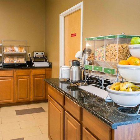Quality Suites Уолдорф Экстерьер фото