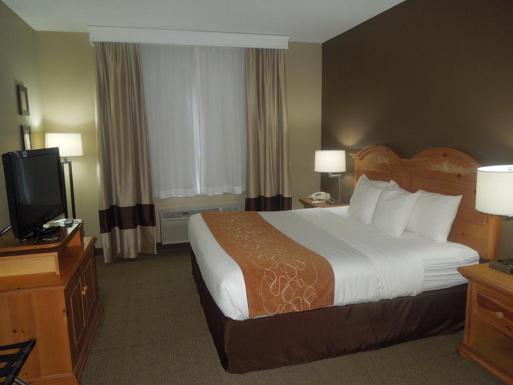 Quality Suites Уолдорф Экстерьер фото