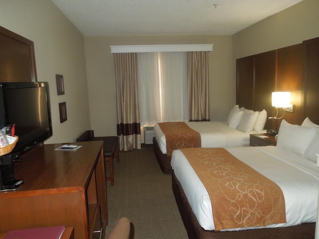 Quality Suites Уолдорф Экстерьер фото