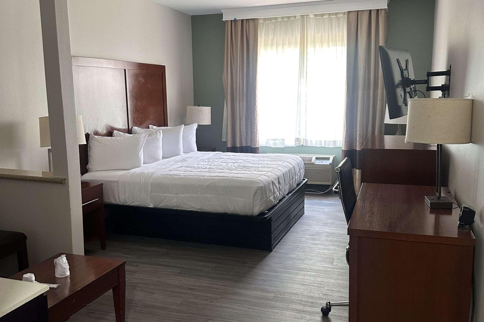 Quality Suites Уолдорф Экстерьер фото